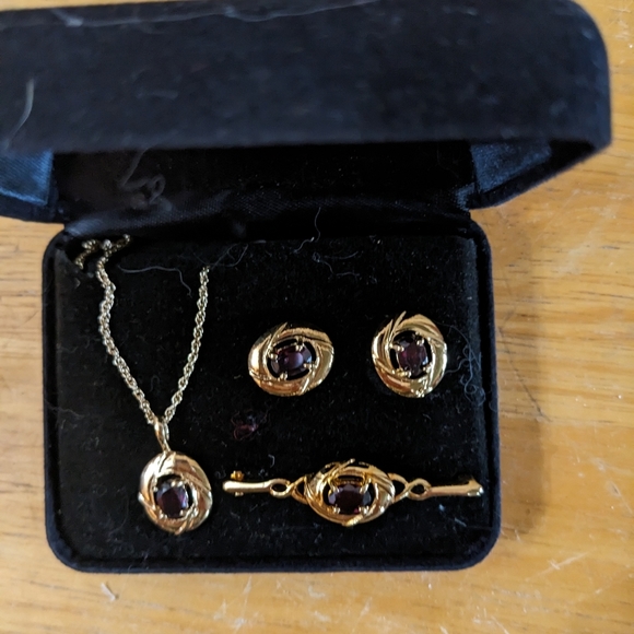 Jewelry - Beautiful Vintage Garnet Necklace, Brooch Pin, and Pierced Stud Earrings, T1B1A